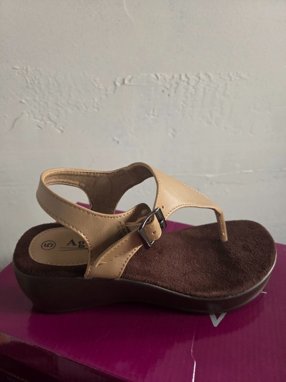 Agape women's Sandals, Sz 5